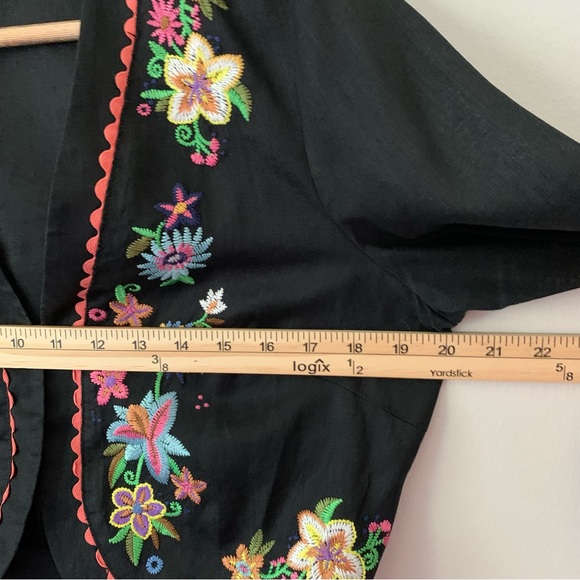 Peter Martin Black Linen Embroidered Floral Boho Short Open Jacket SZ 10 Cottage - Picture 12 of 13